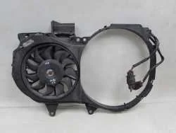 Dostępne od ręki AUDI A4 B6 2.5 TDI 01-06 WENTYLATOR OBUDOWA 8E0121205T