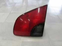Sprawdź teraz PEUGEOT 406 KOMBI LIFT 99-04 LAMPA TYL PRAWA W KLAPE