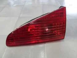 PEUGEOT 607 LIFT 99-06 LAMPA TYL PRAWA W KLAPE Obniżka ceny
