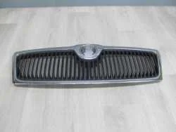 SKODA OCTAVIA II ATRAPA GRILL ZDERZAKA 1Z0853668 04-13 Darmowy zwrot