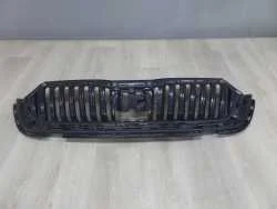 Niska cena SKODA OCTAVIA IV 19- GRILL ATRAPA CHLODNICY ZDERZAKA 5E3853653