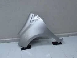 TOYOTA YARIS III LIFT 11-20 BLOTNIK PRZOD LEWY PRZEDNI Wyjątkowa oferta