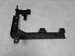 Zniżka ISUZU N35 N75 NPR NQR 07-18 WSPORNIK MOCOWANIE BLOTNIKA PRZOD PRAWY