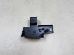 Hit cenowy VOLVO C70 II 06-13 ZAMEK RYGIEL DACHU PRAWY 9213999