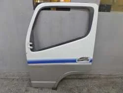 MITSUBISHI CANTER FUSO 07- DRZWI KABINA LEWE Promocja
