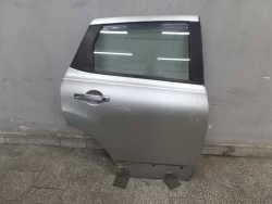 Zniżka NISSAN QASHQAI J10 07-10 DRZWI TYL PRAWE KY0