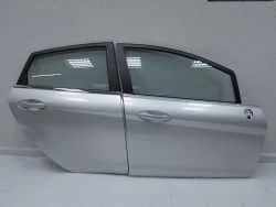 FORD FIESTA MK7 VII DRZWI PRZOD PRAWE KPL 69 08-17 DO ZALOZENIA Bezpieczne zakupy
