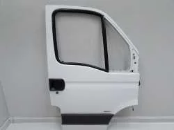 Ekspresowa dostawa IVECO DAILY IV 06-14 DRZWI PRZOD PRAWE KPL