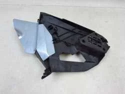 VOLVO XC60 08-13 PODSTAWA OSLONA ZAMKA DRZWI TYL LEWY 30753337 Wyjątkowa oferta