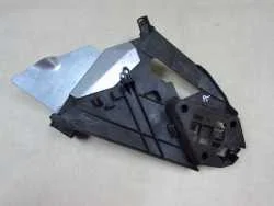 VOLVO XC60 08-13 PODSTAWA OSLONA ZAMKA DRZWI TYL PRAWY 30753338 Darmowa dostawa