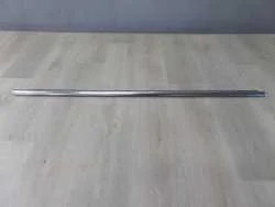 Ostatnia szansa VW PASSAT B6 LISTWA ZGARNIAJACA PRAWY PRZOD 3C4837476B