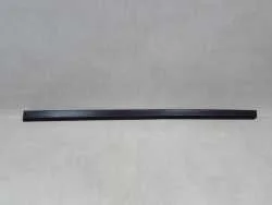 Wyprzedaż VW PASSAT B6 LISTWA DOLNA DRZWI PRAWY PRZOD 3C0854940