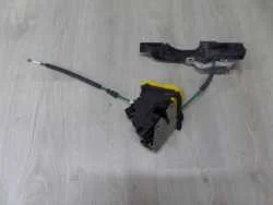 HYUNDAI I30 III HB 12-15 ZAMEK DRZWI PRAWY PRZOD KLAMKA 81320-A6010 Szybka dostawa