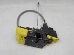 Oferta czasowa VOLVO S60 V70 XC70 XC90 LIFT 06- ZAMEK DRZWI LEWY TYL 30699754
