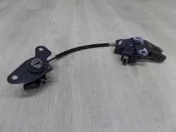 Cena promocyjna AUDI A4 B6 PASSAT B6 JETTA 05- ZAMEK KLAPY BAGAZNIKA WKLADKA 1T0827573 4F5827505C