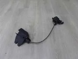 Promocja BMW 3 E90 ZAMEK WKLADKA BAGAZNIKA 7840617 04-08
