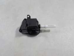 AUDI A3 8P A4 B6 SILOWNIK ZAMKA KLAPY TYL 4B9962115C 8E9827833 04-11 Najlepsza cena