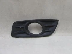 VOLVO S40 V50 LIFT 07-13 KRATKA ATRAPA ZDERZAKA LEWA 30779100 Hit sprzedaży