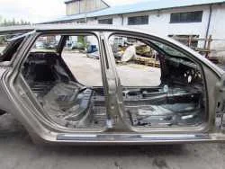 Dostępne od ręki AUDI A6 C6 AVANT 04-11 CWIARTKA PROG SLUPEK PRAWY LY1Q