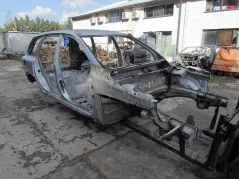 Darmowy zwrot VOLVO XC90 02-14 477 CWIARTKA SLUPEK PODLUZNICA PRAWA PRZOD CIETA POMORSKIE