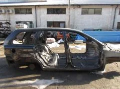 Wyprzedaż VOLVO XC90 02-14 492 CWIARTKA SLUPEK PROG PRAWY CIETY POMORSKIE
