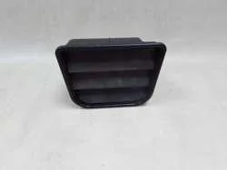 Wysoka jakość VOLVO V70 XC70 KRATKA WENTYLACYJNA WLOT BAGAZNIKA 9171001 99-07